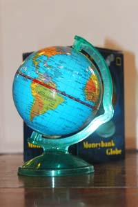 Moneybank Globe (10.6cm)